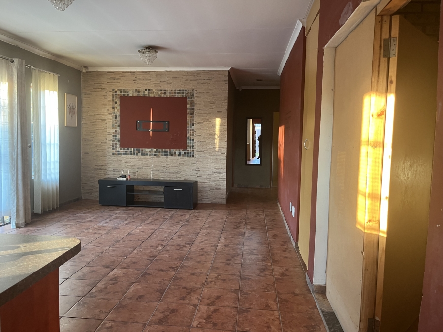 3 Bedroom Property for Sale in Waterval East North West